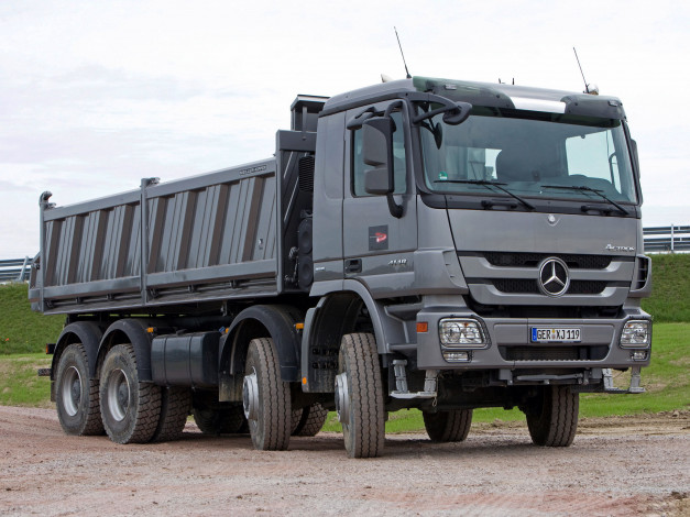 Обои картинки фото автомобили, mercedes, trucks