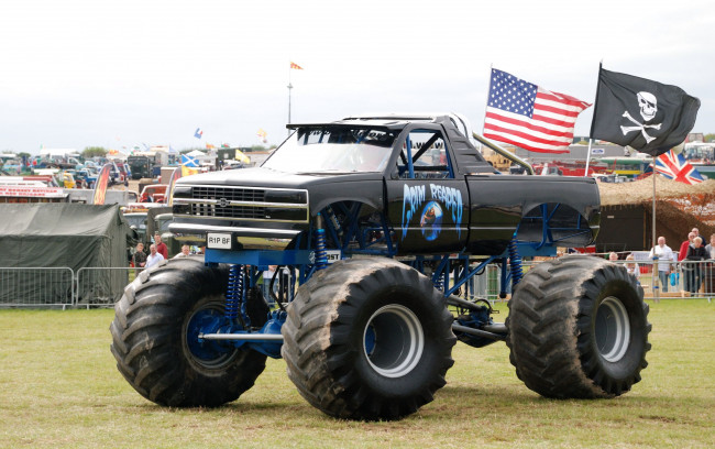 Обои картинки фото спорт, big, foot, флаги, колеса