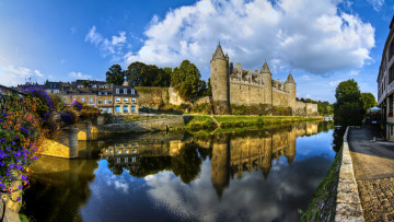 Картинка ch& 226 teau+des+rohan +josselin города замки+франции замок