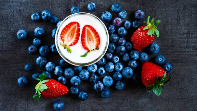 Обои картинки фото еда, фрукты,  ягоды, черника, клубника