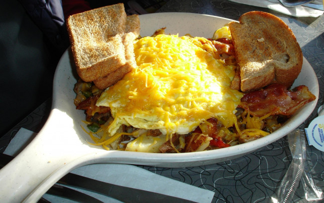 Обои картинки фото еда, Яичные блюда, омлет, тосты