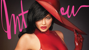Картинка kylie+jenner +interview+magazine+2019 девушки красный шляпа модель журнал interview magazine 2019 kylie jenner