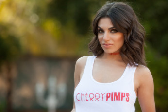 Картинка darcie+dolce девушки darcie dolce девушка модель брюнетка поза стройная сексуальная флирт