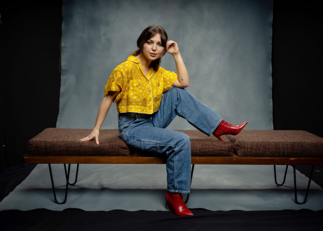 Обои картинки фото девушки, - брюнетки,  шатенки, sammi, hanratty, by, kaia, gerber, актриса, cэмми, ханратти, певица