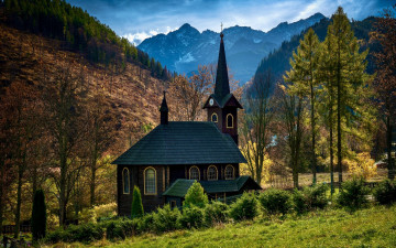 Картинка города -+католические+соборы +костелы +аббатства горы костел