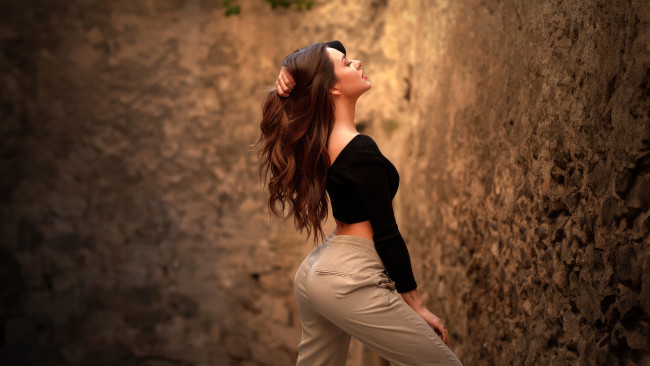 Обои картинки фото девушки, - брюнетки,  шатенки, девушка, волосы, назад, брюнeтка, прoфиль