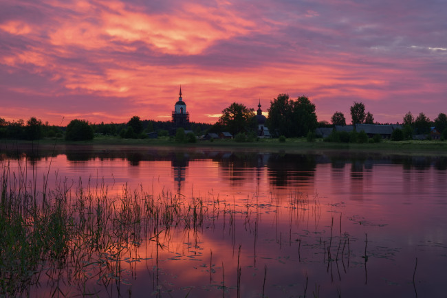 Обои картинки фото города, - православные церкви,  монастыри, деревянное, зодчество, закат, архангельская, область, вдоль, онеги, деревня