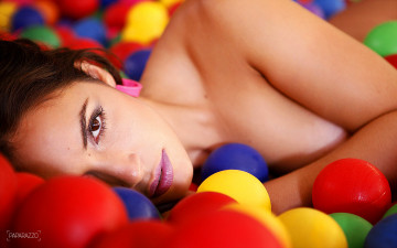 Картинка Dayane+Alencar девушки взгляд мячики