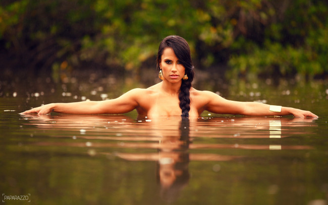 Обои картинки фото -Unsort Брюнетки Шатенки, kelly, девушки, unsort, брюнетки, шатенки, вода