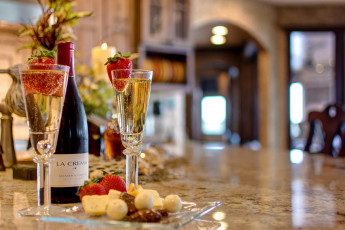 Картинка еда напитки +вино клубника шампанское