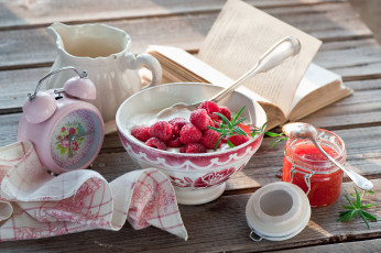 Картинка еда мороженое +десерты малина джем