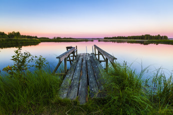 Картинка природа пейзажи зорька берег река утро простор мостик трава