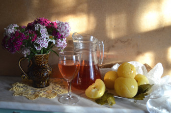 Картинка еда натюрморт сок цветы моченые яблоки