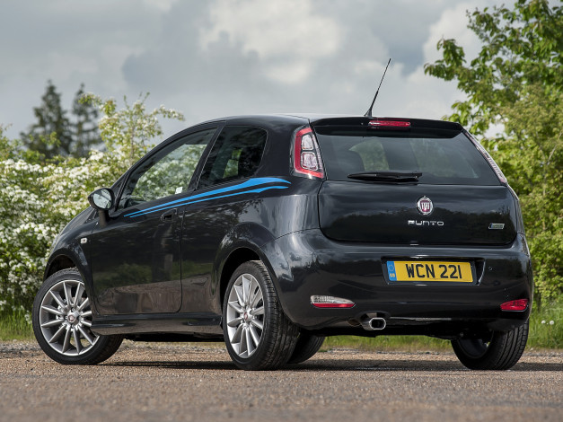 Обои картинки фото автомобили, fiat, 2014г, темный, 199, punto, jet, black, 2