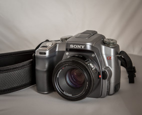 Картинка sony+alpha+100 бренды sony фотокамера