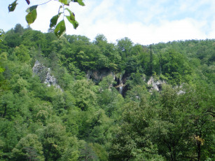 Картинка ущелье+гуамка природа горы кавказские