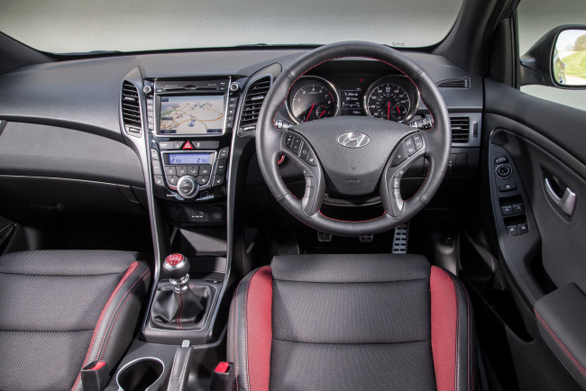 Обои картинки фото автомобили, спидометры, торпедо, uk-spec, 5-door, i30, hyundai, 2015г, gd