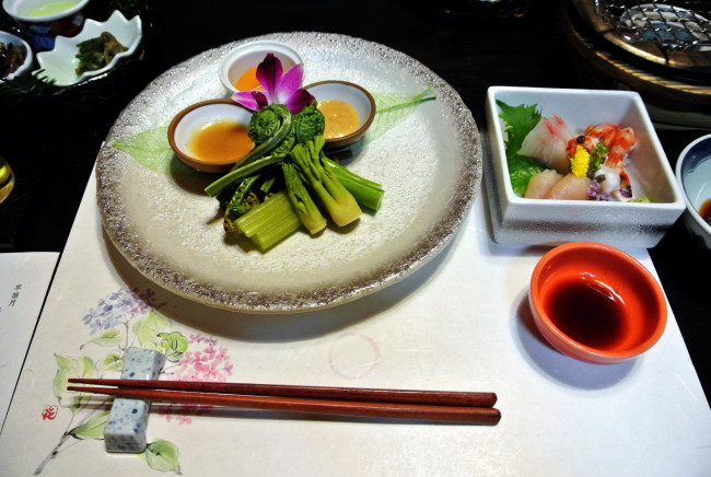 Обои картинки фото еда, рыба,  морепродукты,  суши,  роллы, японская, кухня