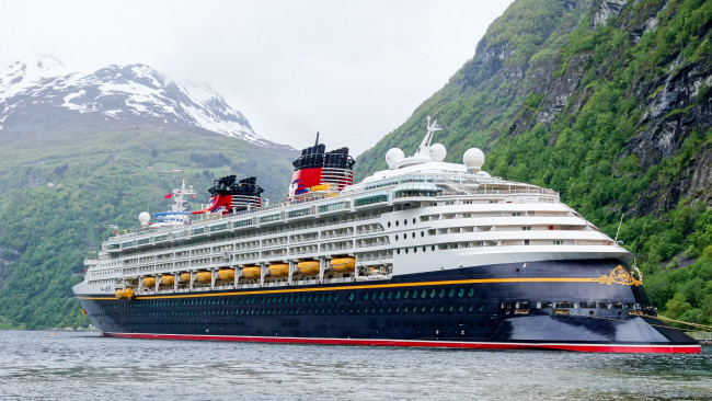 Обои картинки фото disney magic, корабли, лайнеры, лайнер, круиз