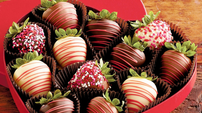 Обои картинки фото еда, клубника,  земляника, десерт