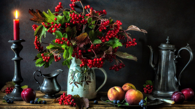 Обои картинки фото еда, натюрморт, свеча, сливы, персики, калина