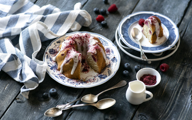 Обои картинки фото еда, пирожные,  кексы,  печенье, глазурь, кекс