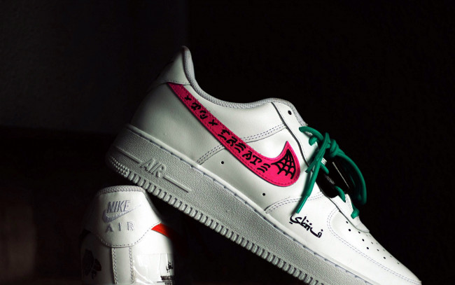 Обои картинки фото бренды, nike, sneakers