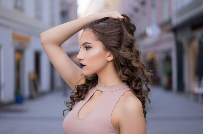 Обои картинки фото девушки, - брюнетки,  шатенки, шатенка, профиль, локоны