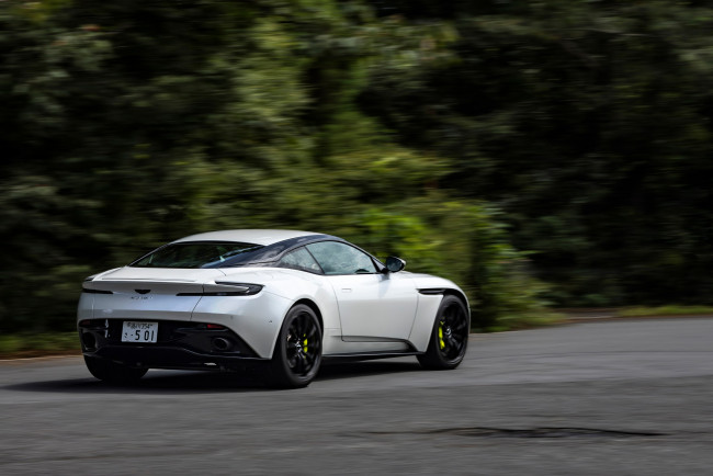 Обои картинки фото автомобили, aston martin, aston-martin