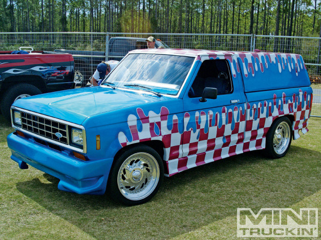 Обои картинки фото автомобили, выставки, уличные, фото