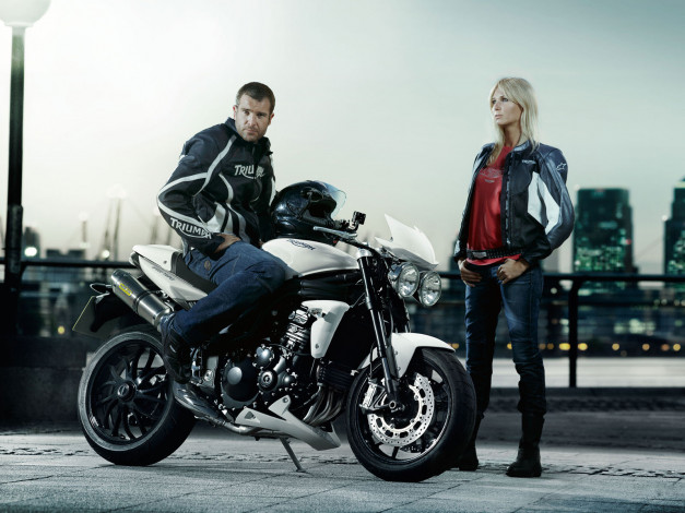 Обои картинки фото мотоциклы, мото, девушкой