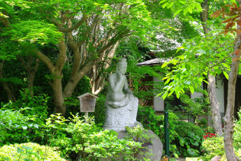 Картинка разное рельефы статуи музейные экспонаты скульптута деревья