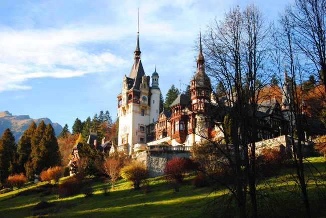 Обои картинки фото города, замок, пелеш, румыния, осень