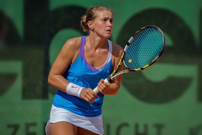 Обои картинки фото andrei laura-ioana, спорт, теннис, девушка, ракетка, корт