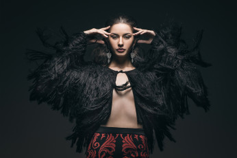 Картинка девушки -unsort+ брюнетки +шатенки наряд шатенка фон модель образ