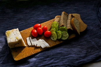 Картинка еда разное томаты сало натюрморт помидоры огурцы хлеб