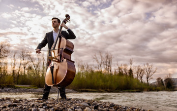 Картинка музыка -другое контрабас мужчина