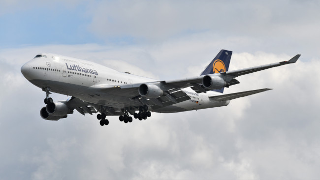 Обои картинки фото авиация, пассажирские самолёты, авиалайнер