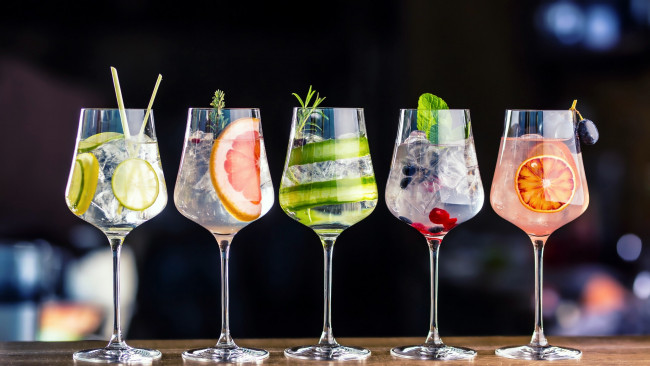 Обои картинки фото еда, напитки,  коктейль, лед, коктейли, бокалы