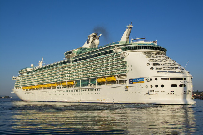 Обои картинки фото navigator of the seas, корабли, лайнеры, круиз, лайнер