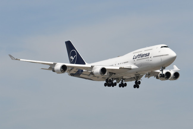 Обои картинки фото авиация, пассажирские самолёты, авиалайнер