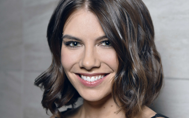 Обои картинки фото девушки, lauren cohan, лицо, актриса, улыбка