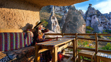 Картинка девушки -+азиатки горы азиатка шляпа очки