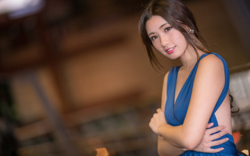 Картинка девушки -+азиатки шатенка платье