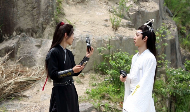 Обои картинки фото разное, знаменитости, ван, ибо, сяо, чжань, костюмы, съемки, вентилятор