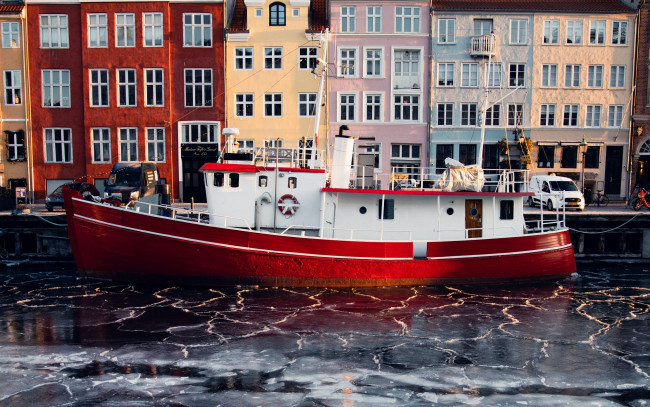 Обои картинки фото корабли, баржи, зима, канал, баржа, лед