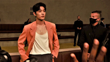 Картинка разное знаменитости сяо чжань люди зеркало пиджак