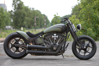 Картинка харлей мотоциклы harley-davidson мотоцикл байк чёрно-зелёный thunderbike customs