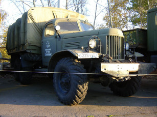 Картинка автомобили зил грузовики