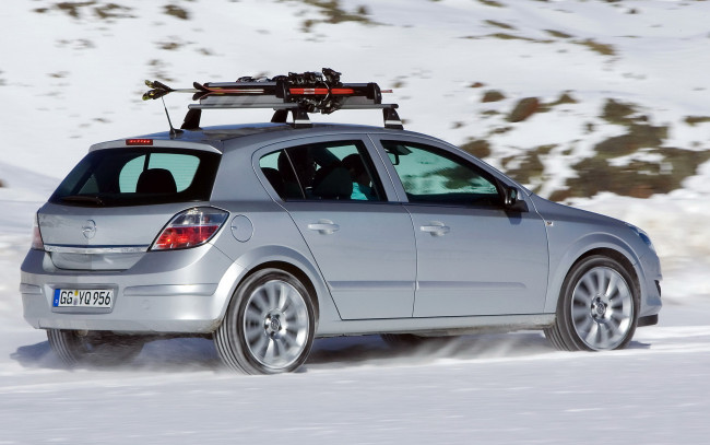 Обои картинки фото opel, astra, hatchback, автомобили